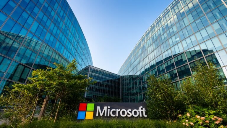 Senator Calls for FTC Investigation into Microsoft Security Failures